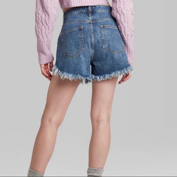 Women’s high-rise wild fable short - Picture 2 of 4